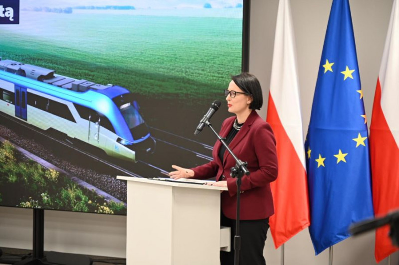Czysty transport na niezelektryfikowanych liniach. Pesa zbuduje wodorowy pociąg
